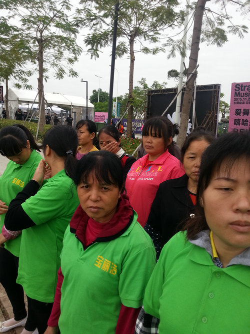 草莓音樂節(jié)日常保潔10